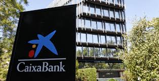 Las previsiones mejoran y el riesgo de CaixaBank es menor, pero la situación actual dibuja un escenario que invita a la prudencia. Acción cara. Venda.